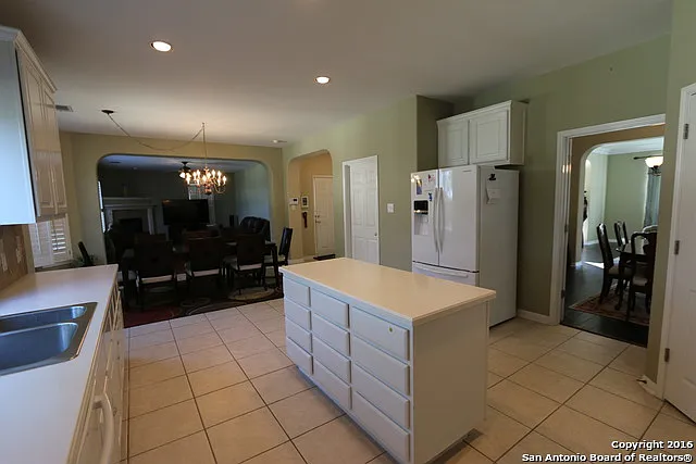 21010 Wild Springs Dr — Photo 14