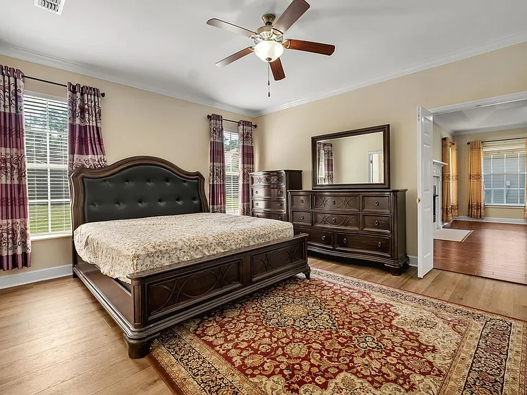 7056 Sawley Ln — Photo 10
