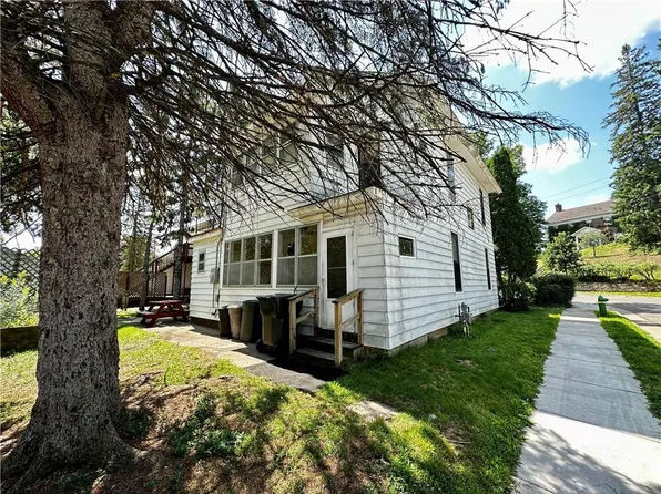 923 Bridge Street, Chippewa Falls, WI 54729