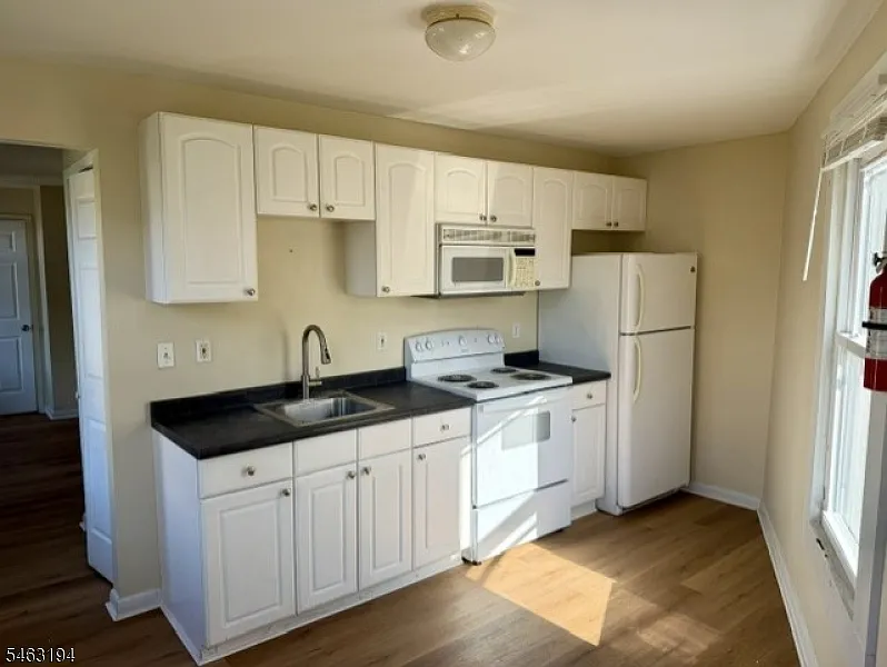 1 bed, 1.0 bath, $1,495 — Photo 1