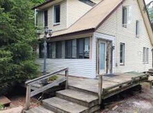 134 Firehouse Rd, Pocono Pines, PA 18350
