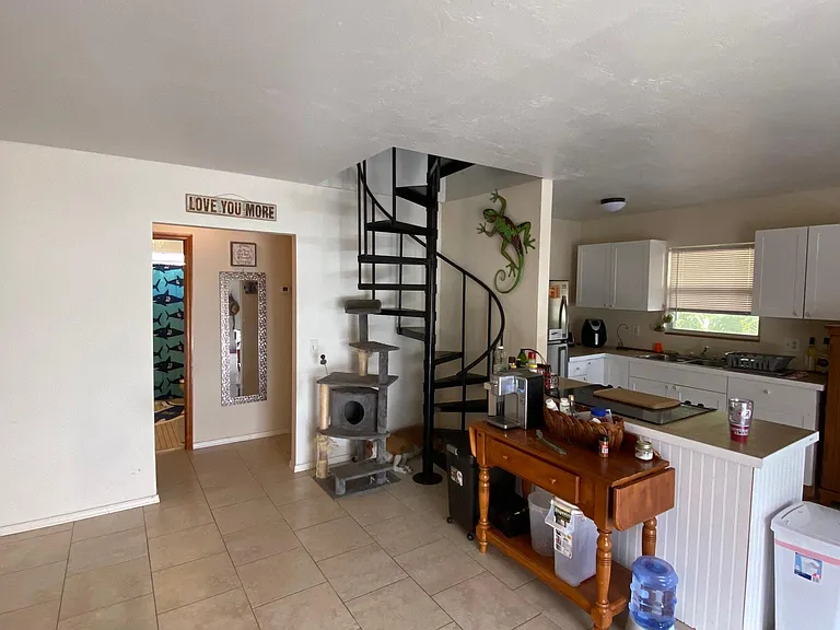 595 Caribbean Dr E — Photo 12