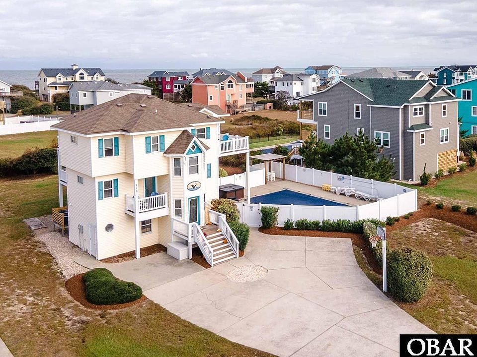 1st image of 815 Whalehead Dr