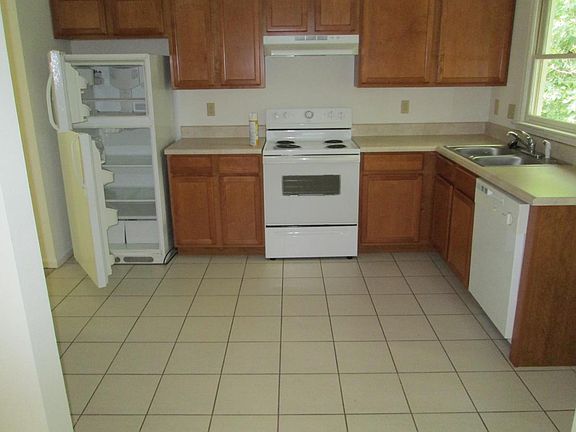 2nd image of 11211 Ascot Cir