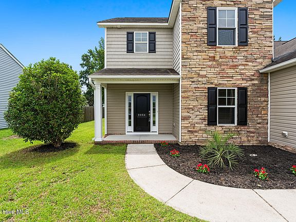 3rd image of 8064 W Highcroft Drive NE