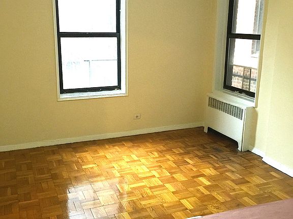 3rd image of 500 W 235th St APT 1E