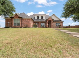 2211 Nottaway Dr, Cleburne, TX 76033