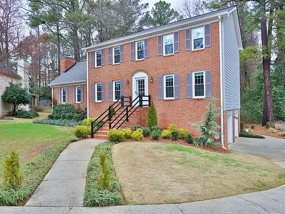 3rd image of 1005 Millridge Ln SE