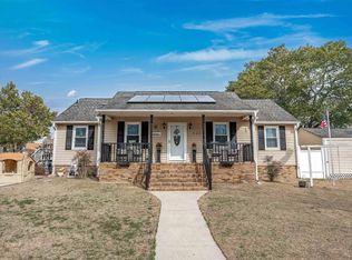 945 Brookfield Dr, West Columbia, SC 29172