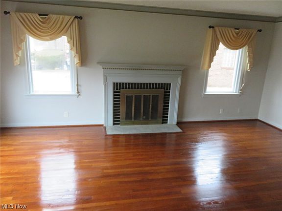 2nd image of 3541 Glenmere Dr