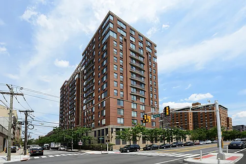 77 Park Avenue Photo 1
