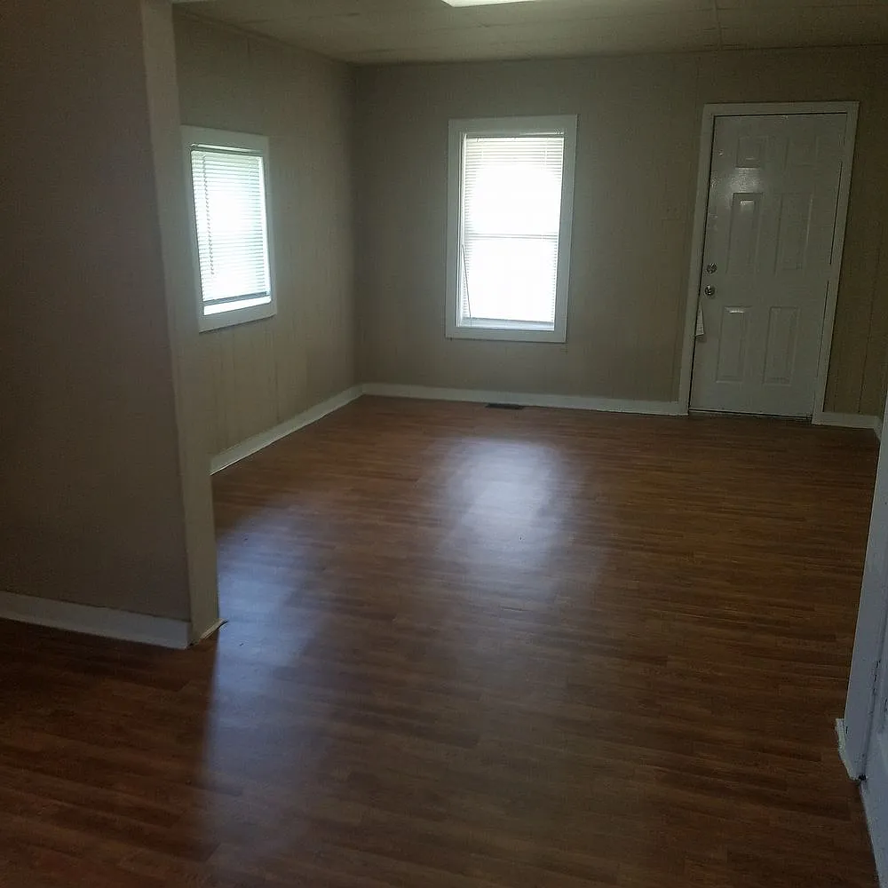 2045 Boyd Ave photo 1