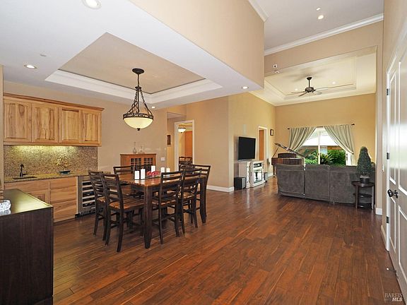 5th image of 1938 William Drive