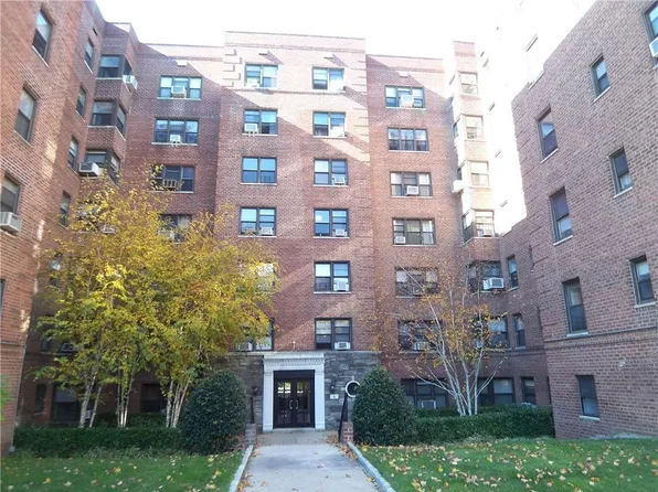 1 Fisher Drive #110, Mount Vernon, NY 10552