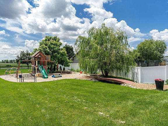 5th image of 4468 Deer Point Dr