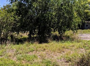 Dixon St, Mulberry, FL 33860