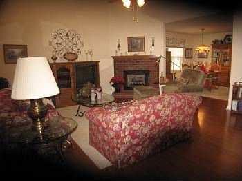 4th image of 327 Karlee Dr
