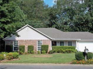 2780 Jennifer Ln, Fayetteville, AR 72701