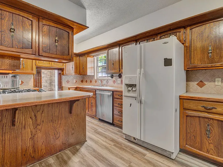 1660 Palmer Pl — Photo 6