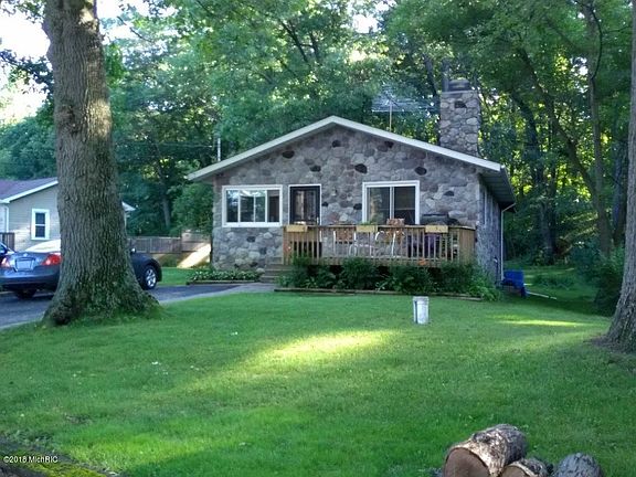 2nd image of 11206 Lakeshore Dr