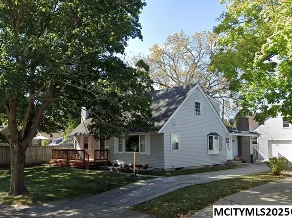 1216 N Hampshire Ave, Mason City, IA 50401