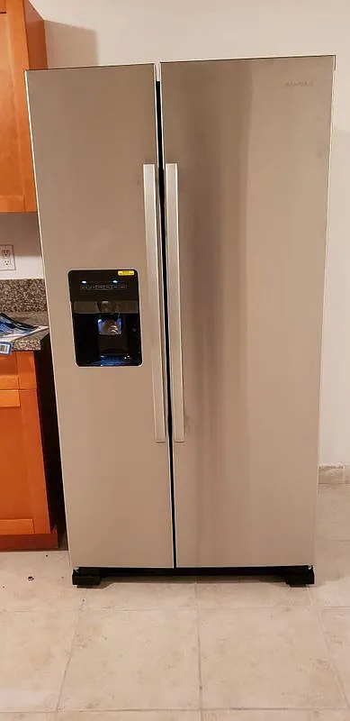 3 bed, 2.0 bath, 1200 sqft, $2,300 — Photo 4