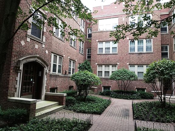 2nd image of 219 N Oak Park Ave APT 1W