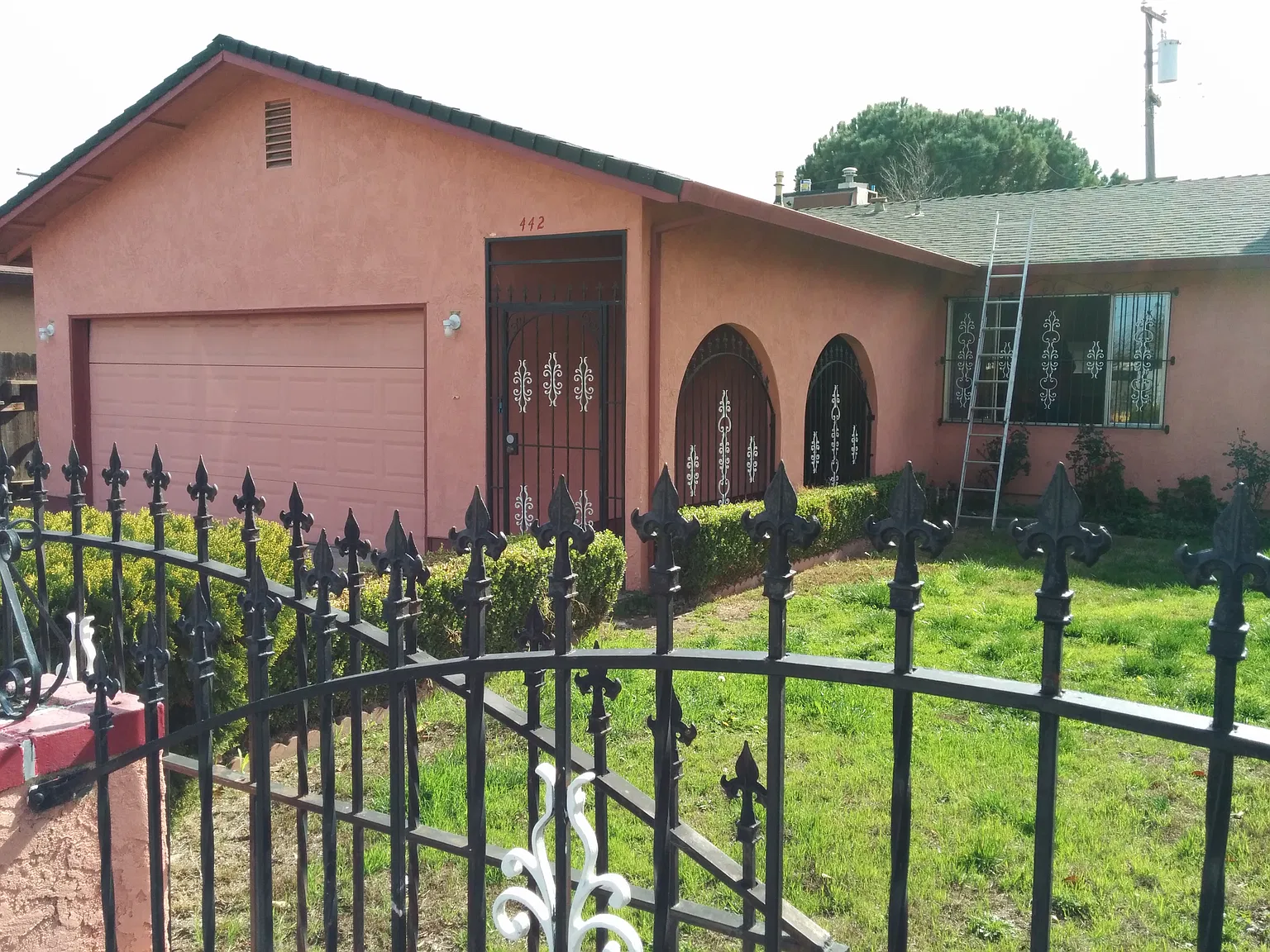 3 bed, 1396 sqft, $2,395 — Photo 3