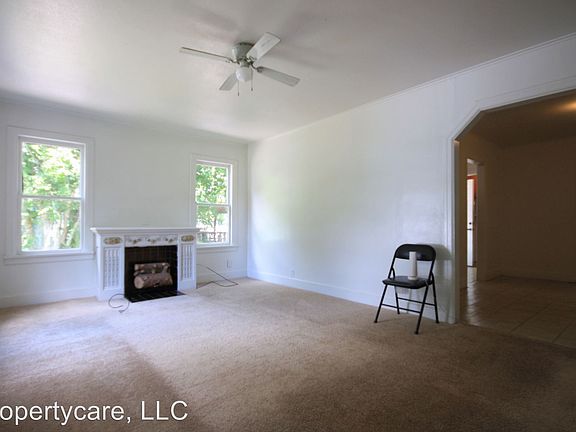4th image of 1826 Dalian St