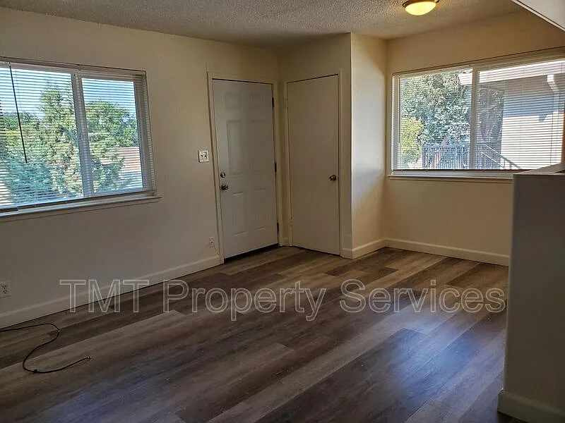 2 bed, 1.0 bath, 800 sqft, $1,395 — Photo 2
