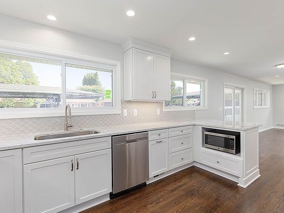 4th image of 22513 Rio Vista St