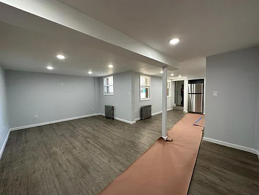 Rented by Compass | media 10