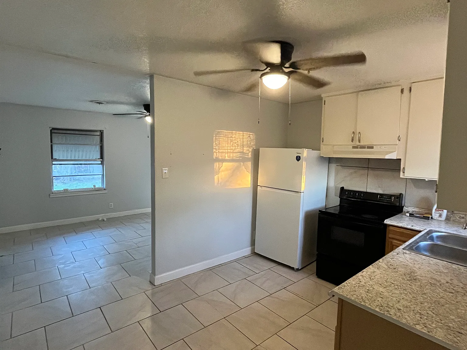 4 bed, 1400 sqft, $1,500 — Photo 4