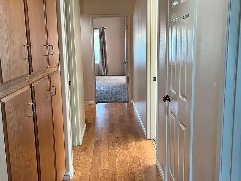8805 Landover Ln — Photo 11