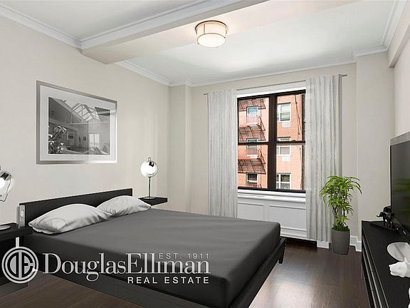 4th image of 210 W 70th St APT 304