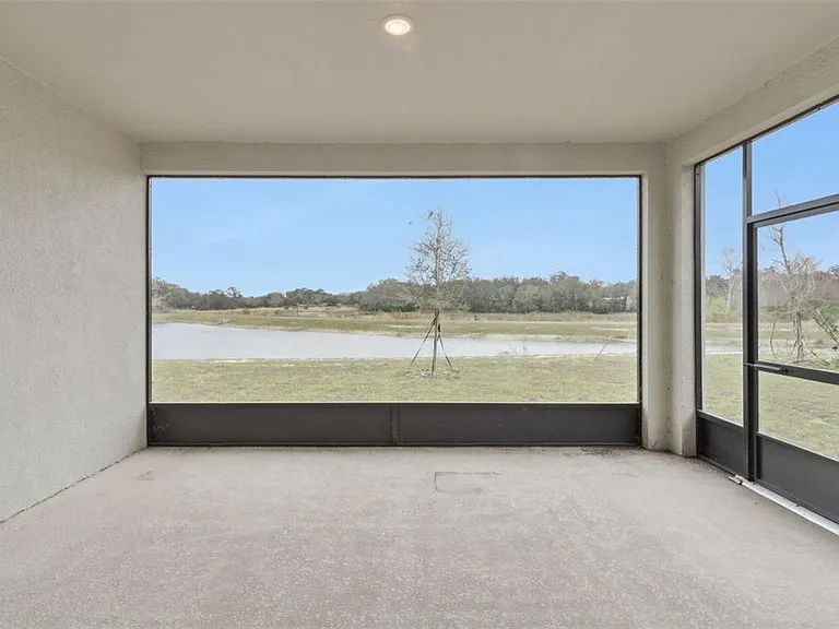 654 Heritage Square Dr — Photo 29