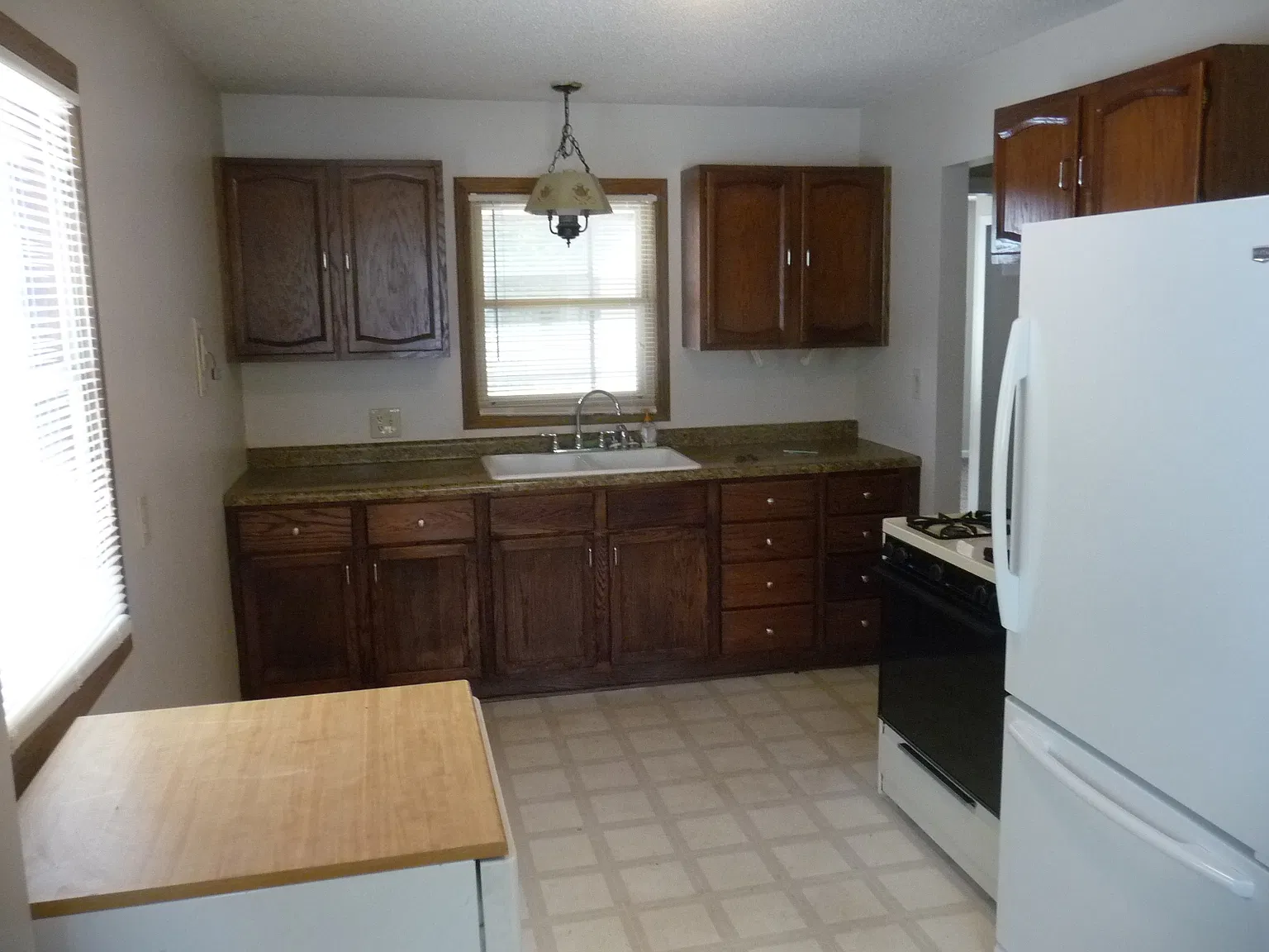 34 West Rd Circle Pines — Photo 4