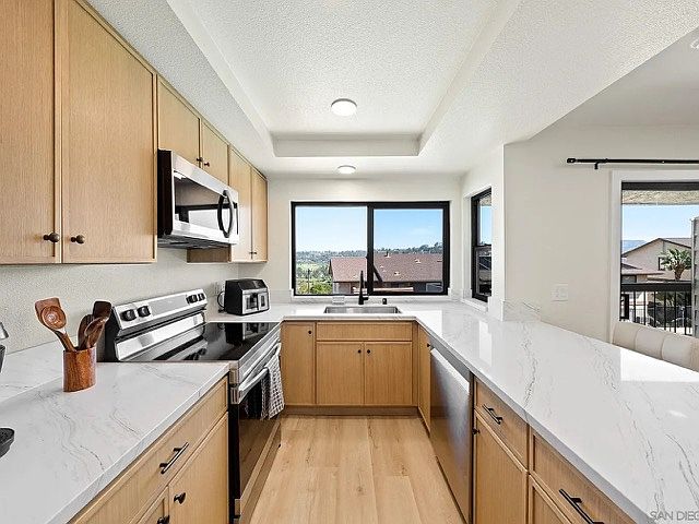 1st image of 5109 Fontaine St #210