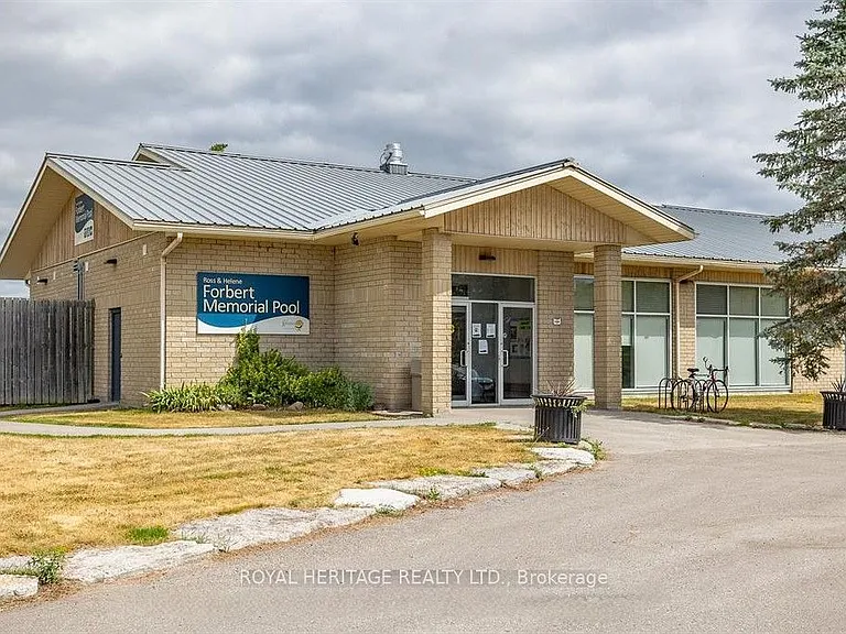 17 Lakewood Cres #17 — Photo 8