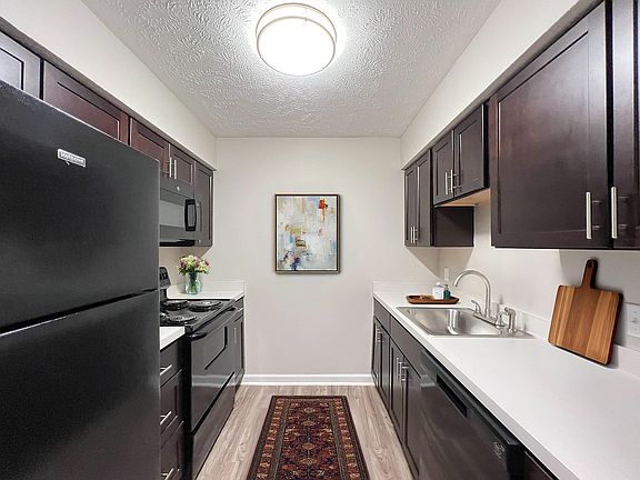 Lauren_Barth_a4f61866-8c37-4d4f-8d90-de733a4727db