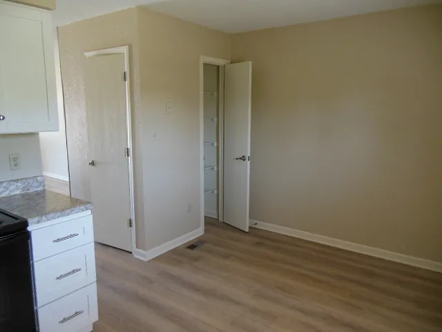 633 NE English Manor Dr #A — Photo 7