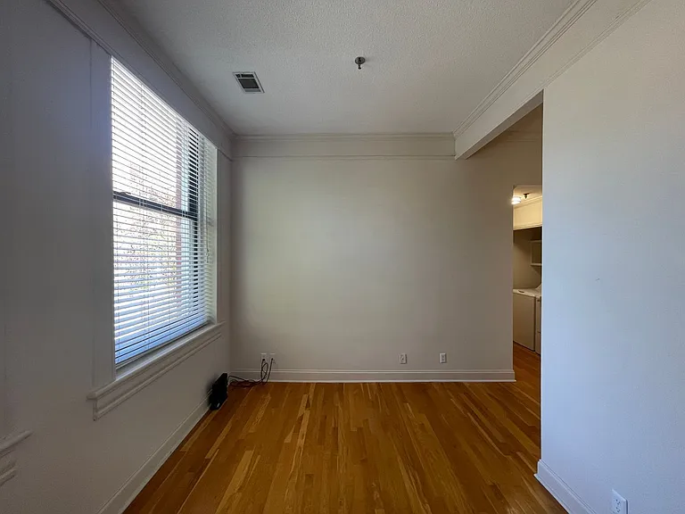 587 Cherry St #3 — Photo 5