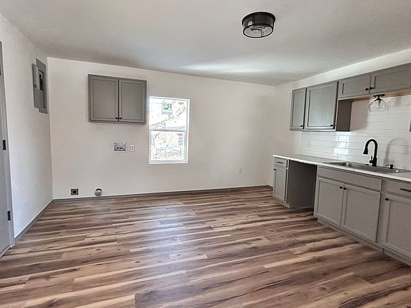5th image of 3229 SE 16th St #3231