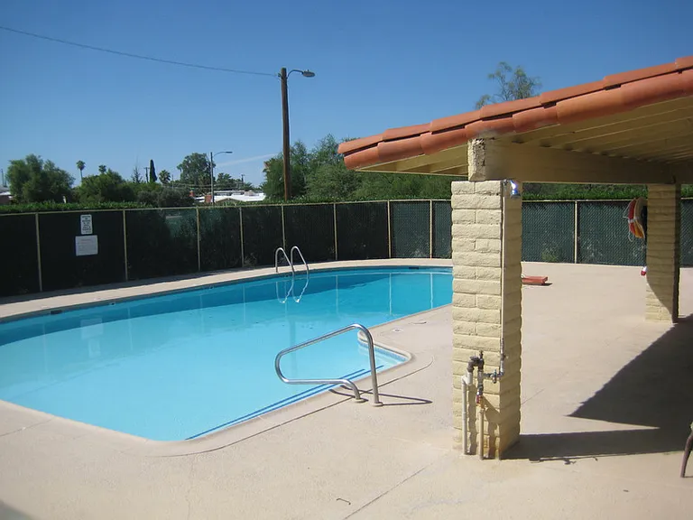 810 S Kolb Rd #19 — Photo 17