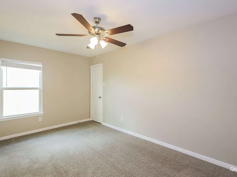 12242 Commander Dr — Photo 11
