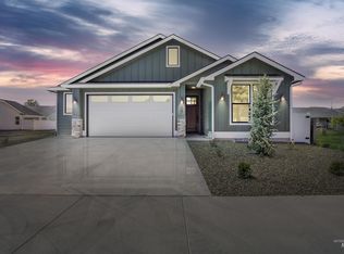 933 S Almond St, Nampa, ID 83686