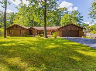 2359 Woodview Ln, Marinette, WI 54143
