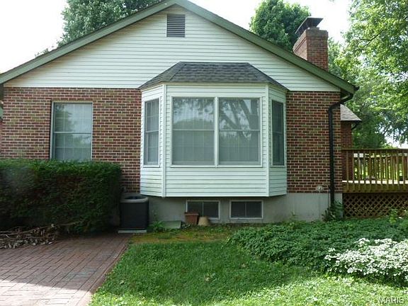 5th image of 785 Brown St