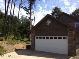 185 NW 70th St, Newport, OR 97365