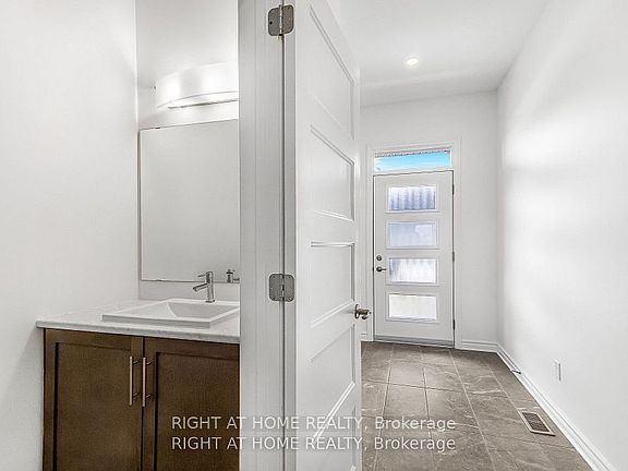 4th image of 60 Griffith Way